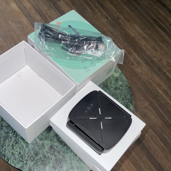 Wi-Fi router - Picture 2 of 3